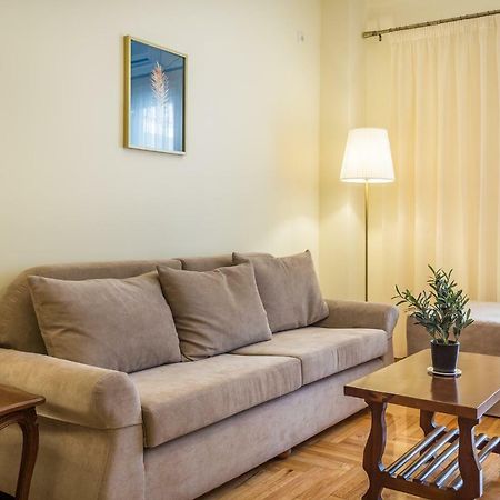 Chic Flat In Kolonaki Next To American Embassy Athen Exterior foto