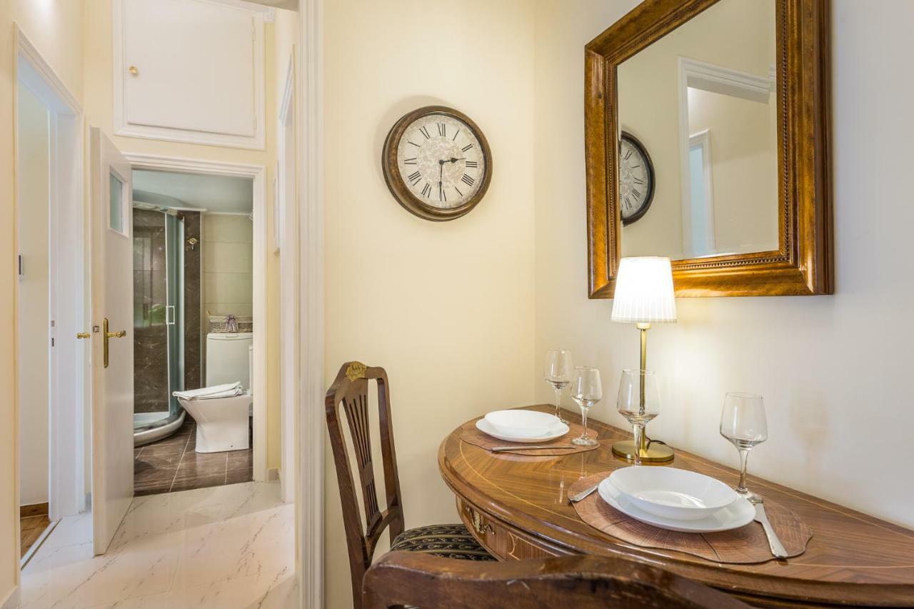 Chic Flat In Kolonaki Next To American Embassy Athen Exterior foto