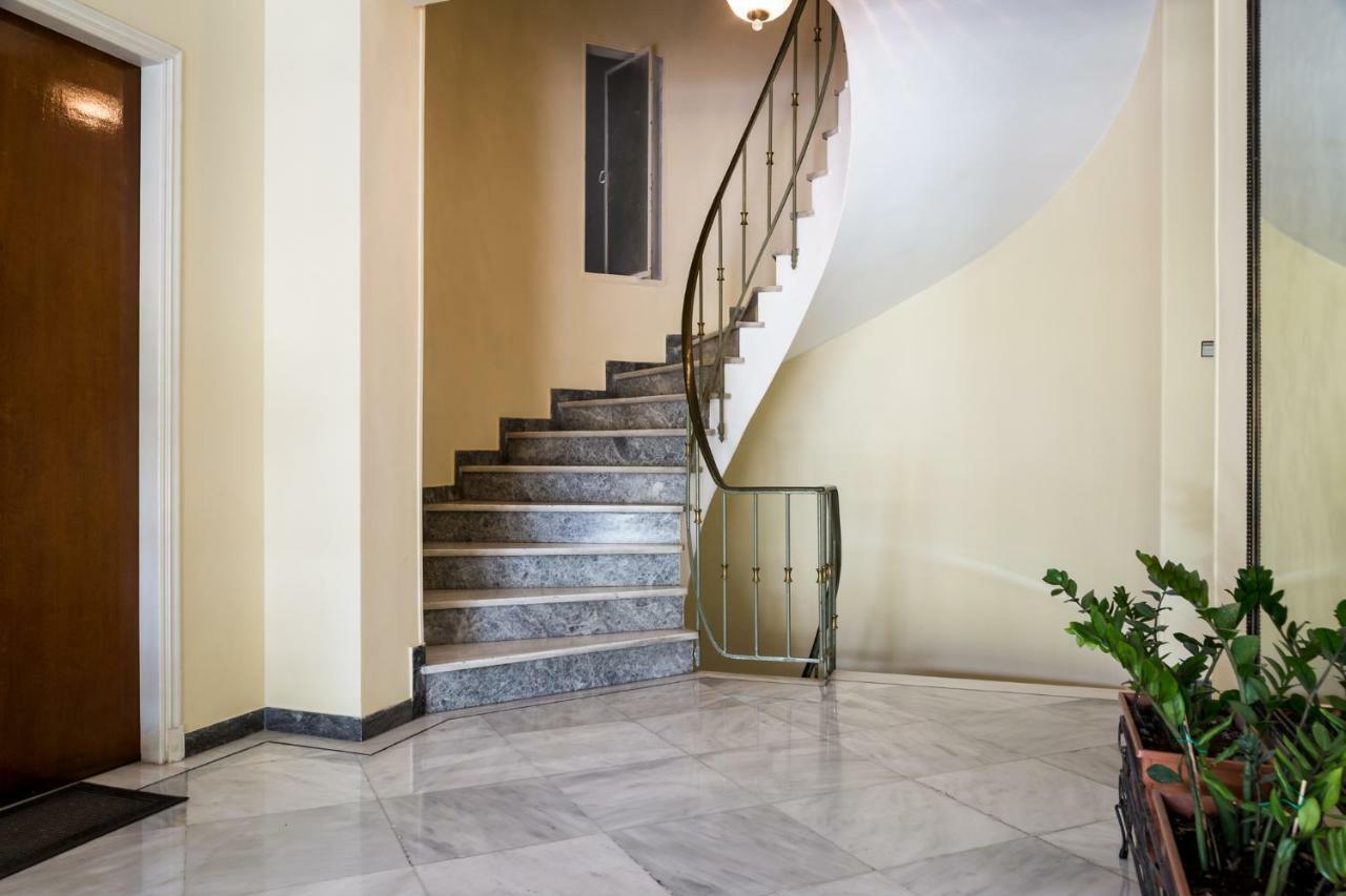 Chic Flat In Kolonaki Next To American Embassy Athen Exterior foto