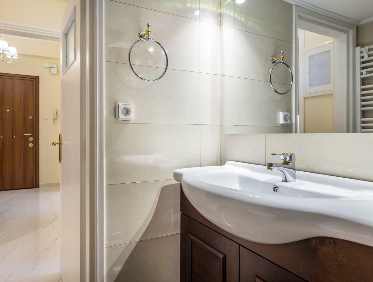 Chic Flat In Kolonaki Next To American Embassy Athen Exterior foto